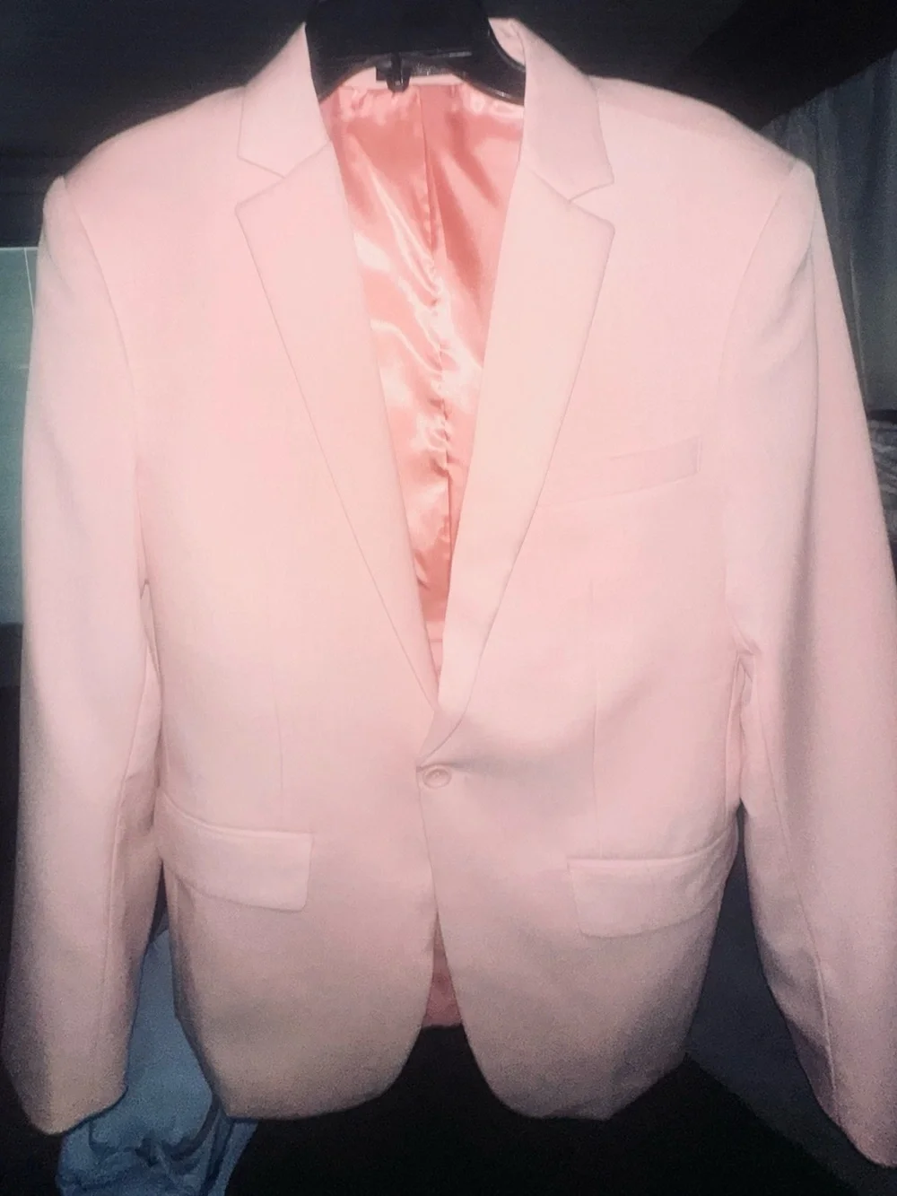 Light pink men’s blazer